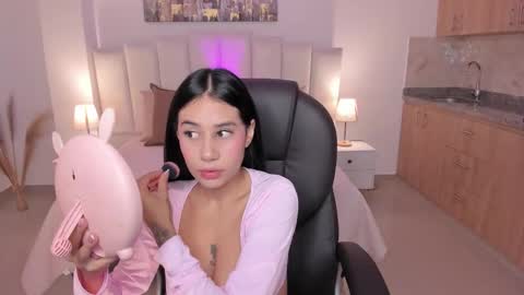 Snapshot of miranda_crawfor chatting on September 21, 12:15 pm miranda_crawfor online show from September 21, 12:15 pm