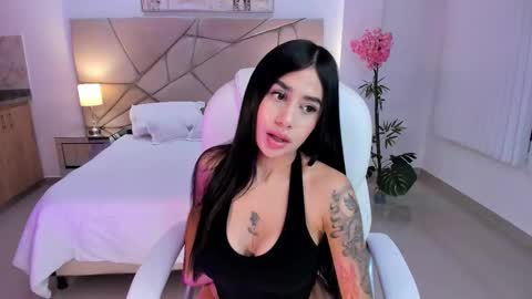 miranda_crawfor online show from February 24, 5:39 am