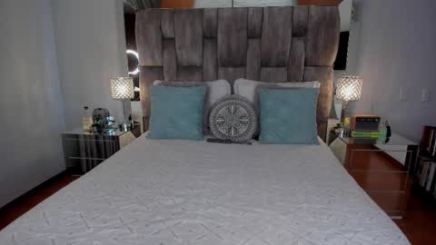 Miranda online show from February 25, 1:26 am