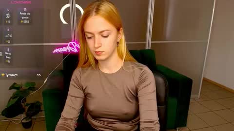 Snapshot of mirandamayers chatting on October 20, 11:57 am MirandaMayers online show from October 20, 11:57 am