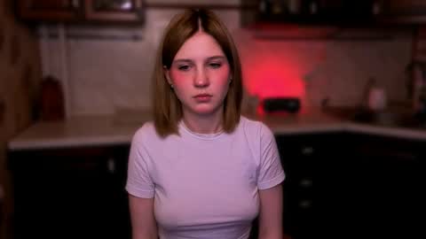 Mira online show from December 18, 6:34 pm