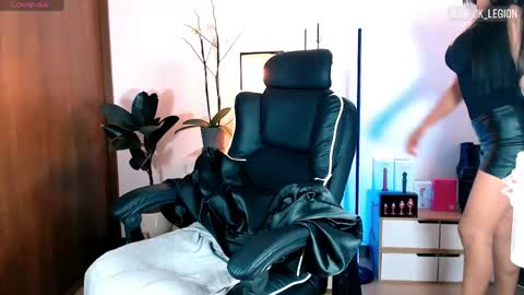 Eliza online show from May 28, 2:59 pm