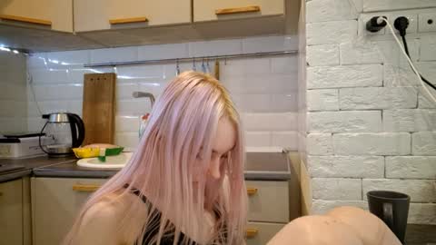 MisaMew online show from April 1, 3:53 pm