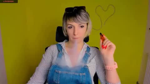 Mishelle online show from April 27, 3:09 pm