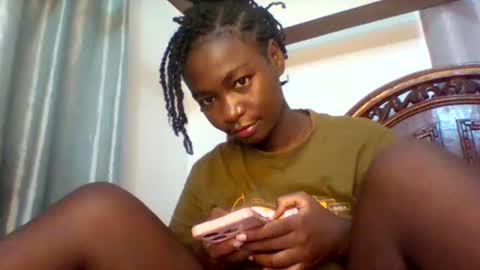 miss440 online show from December 20, 12:16 pm