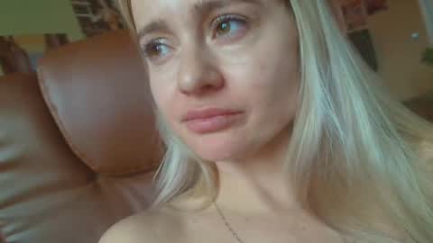 Kris online show from April 25, 1:41 pm