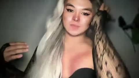 Anita  online show from February 22, 6:31 pm