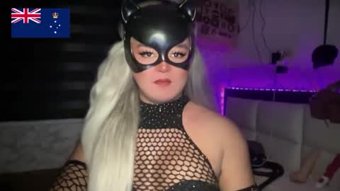 Call me  Miss Antonette  online show from May 11, 12:24 am
