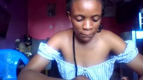 miss_belllo online show from May 18, 8:53 am