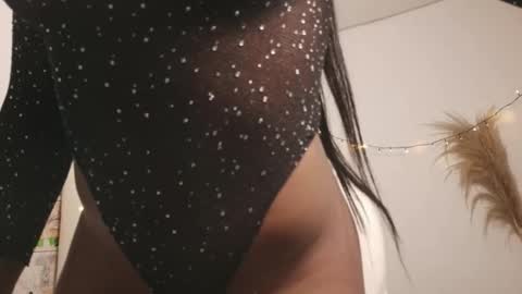 miss_benz online show from December 21, 5:01 am