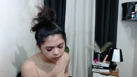 Briella online show from March 12, 5:04 pm