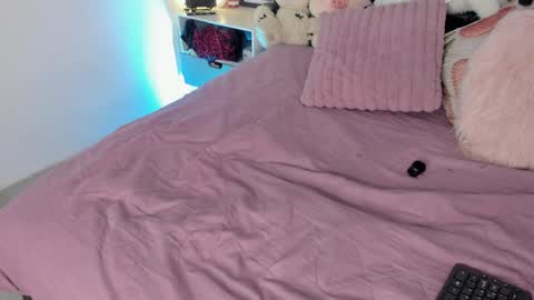 lucy 3 online show from April 11, 7:45 am