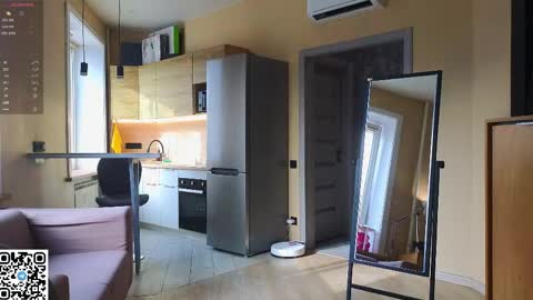 Sandy online show from April 21, 2:26 am