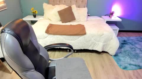 Snapshot of miss_cataleya__ chatting on October 9, 1:15 pm Cataleya online show from October 9, 1:15 pm