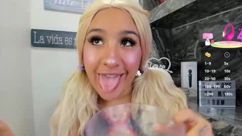 Danika online show from October 9, 11:36 am