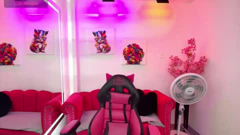 Snapshot of miss_dolly1 chatting on September 24, 12:26 pm Melanie online show from September 24, 12:26 pm