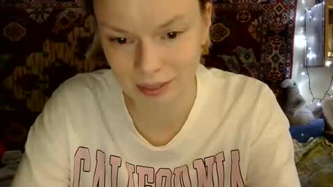 Elis online show from September 10, 1:44 pm