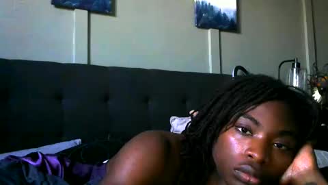 Miss Ivory online show from April 21, 1:42 am