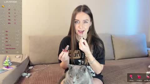 Kitty online show from January 18, 2:30 am