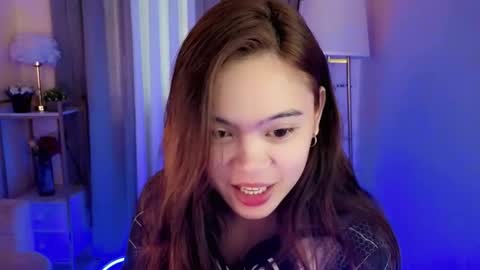 miss_kyrstyn online show from May 13, 3:01 am