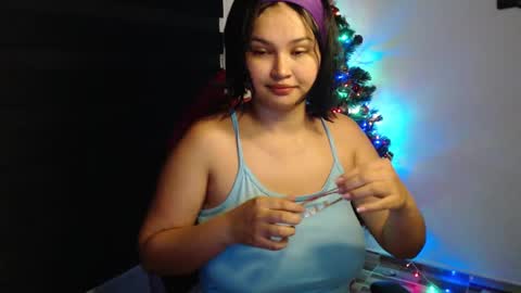 Snapshot of miss_ly_ chatting on December 16, 5:59 am ly independent model online show from December 16, 5:59 am