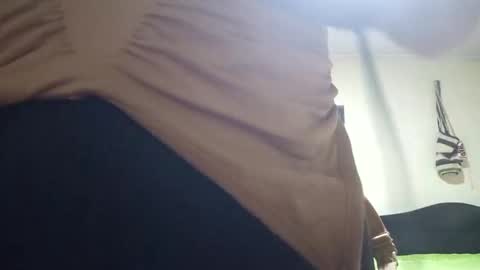 Snapshot of miss_ly_ chatting on February 23, 4:44 am ly independent model online show from February 23, 4:44 am
