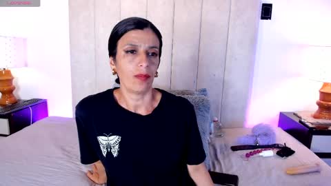 miss_milf_ online show from April 21, 1:42 am