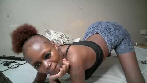 miss_pretty01 online show from April 24, 12:41 pm