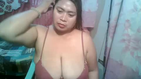 Snapshot of miss_v0lcan0 chatting on February 25, 10:04 am miss v0lcan0 online show from February 25, 10:04 am