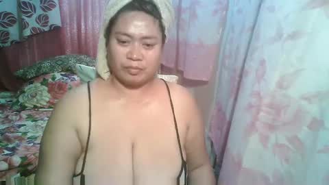 Snapshot of miss_v0lcan0 chatting on March 10, 10:28 am miss v0lcan0 online show from March 10, 10:28 am