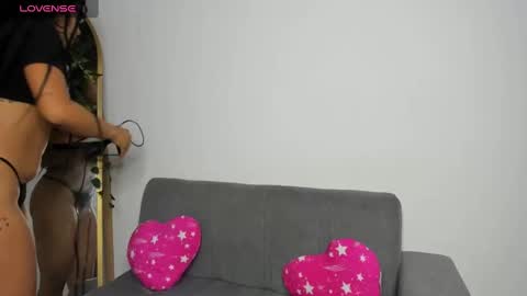 Snapshot of missangeldust chatting on March 6, 12:09 pm missangeldust online show from March 6, 12:09 pm