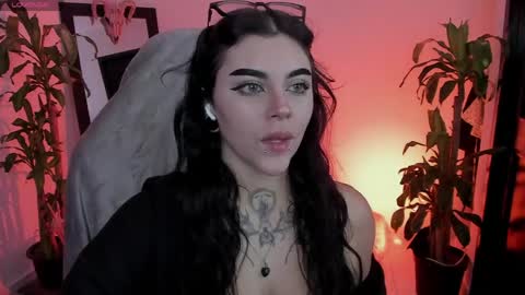 Missy Charlottte.  Hey remember to give me a thumbs up ty online show from April 27, 5:15 am