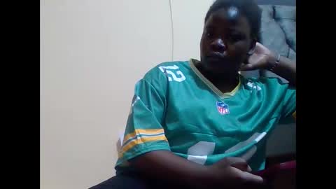 Snapshot of misscuteberry chatting on October 18, 12:08 pm VAL online show from October 18, 12:08 pm