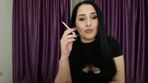 Snapshot of missdyaa chatting on February 14, 12:19 am Miss online show from February 14, 12:19 am