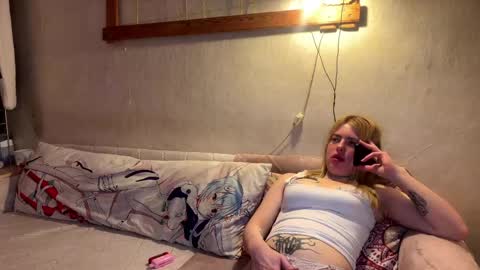 missedur online show from April 25, 6:05 pm