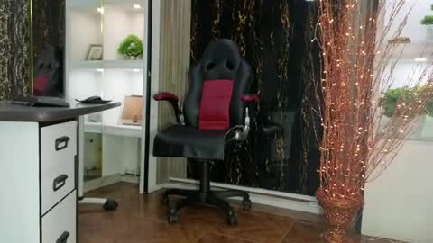 Escarlet online show from December 4, 2:58 am