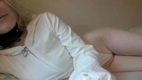 missflood online show from March 12, 12:52 pm