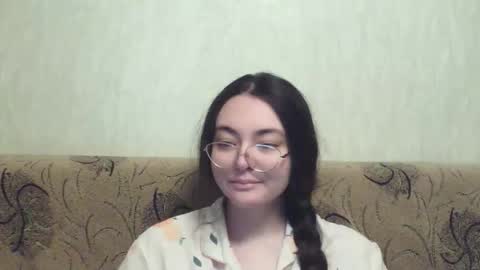 missis mona online show from December 19, 8:17 am