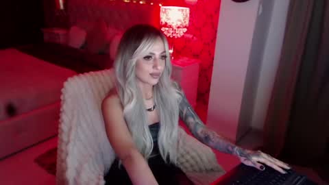 MissJenny7 online show from April 24, 9:06 pm