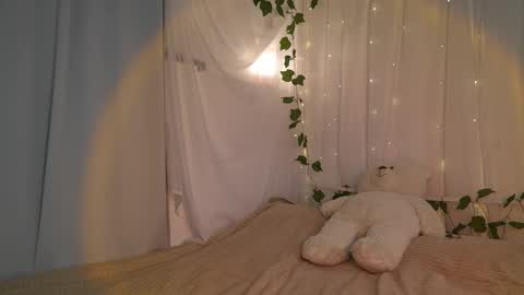 Snapshot of misska__ chatting on October 5, 2:44 pm BONYA online show from October 5, 2:44 pm