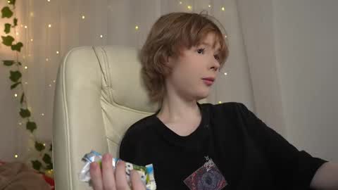 Snapshot of misska__ chatting on October 14, 8:17 am BONYA online show from October 14, 8:17 am