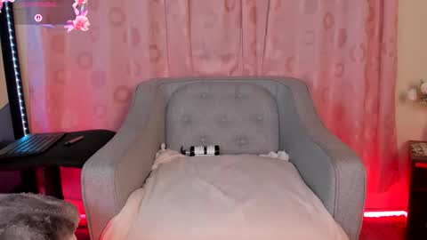   online show from November 30, 8:13 pm