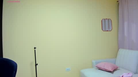 Kimberly Alejandra online show from June 22, 3:25 am