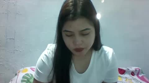 Snapshot of misskitty2xxx chatting on February 15, 1:42 am Merry online show from February 15, 1:42 am