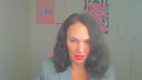 Christina online show from April 23, 6:43 pm