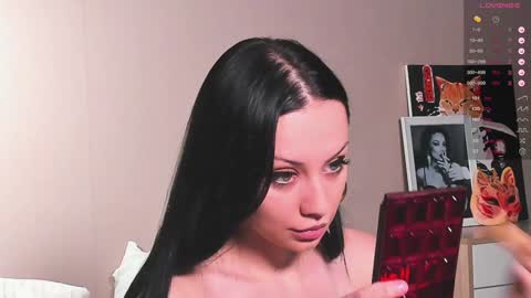 Snapshot of misslecter chatting on December 25, 9:54 pm Goddess Margot online show from December 25, 9:54 pm
