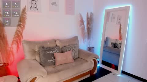 Linda  online show from February 6, 7:28 pm