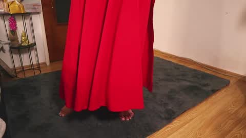 Lullu online show from April 18, 7:07 pm