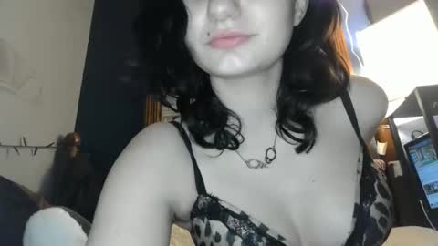 missmacabre666 online show from May 7, 8:29 am
