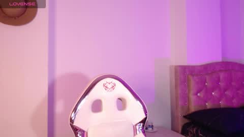 missmariana_ online show from March 13, 12:45 am